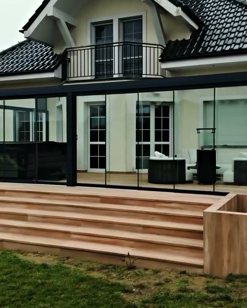 PRADA glass roof 11&nbsp;×&nbsp;6 m with ORIZZONTE sliding glass